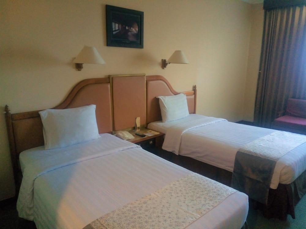 ซาฮิด ชายา โฮเต็ล แอนด์ คอนเวนชั่น Hotel Maguwo ภายนอก รูปภาพ